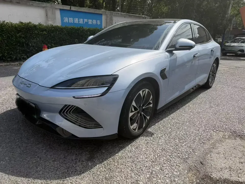 BYD Seal seal 2022 550KM Standard Range Rear-wheel Drive Elite 2022 — photo 1, buy with delivery to Moscow