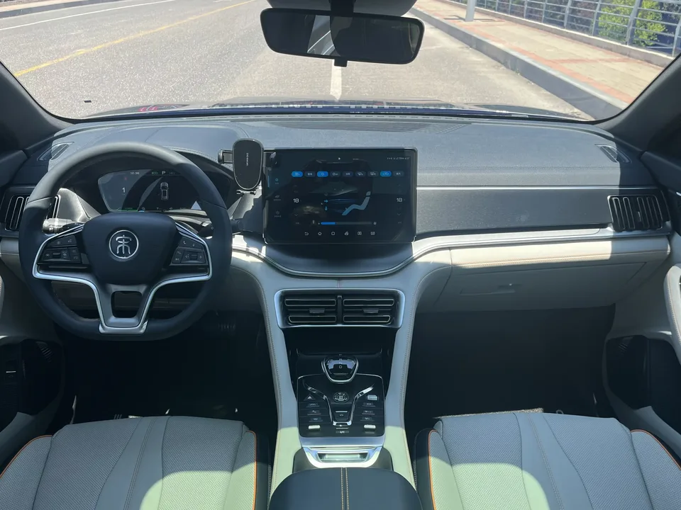 BYD Song PLUS DM Song PLUS DM 2021 DM-i 51KM 2WD Premium Edition 2022 — thumbnail 5