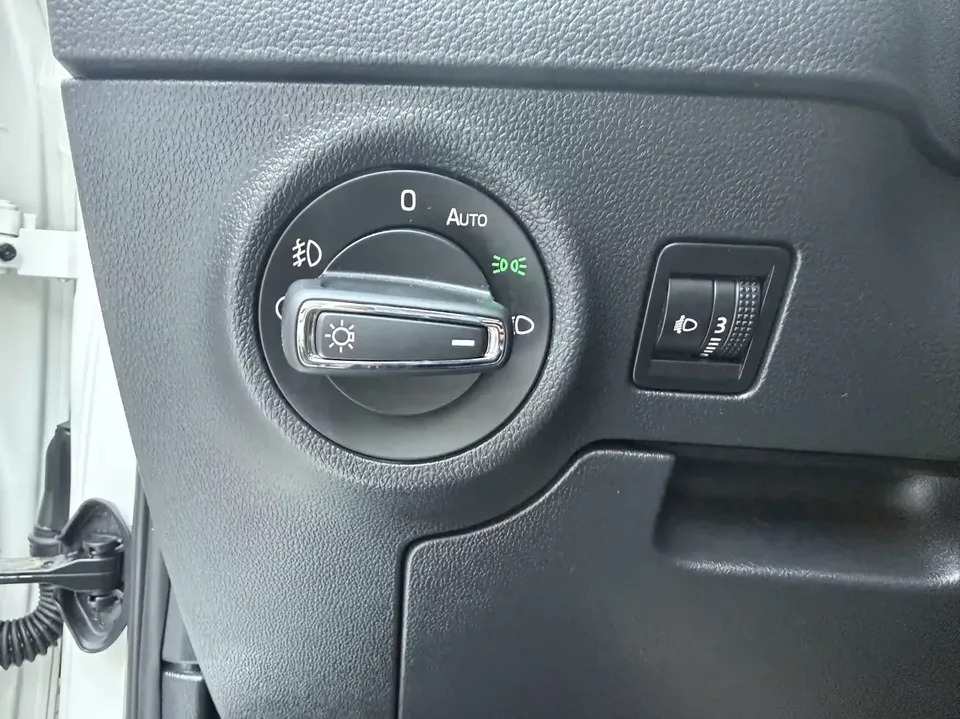 Skoda Karoq Korok 2022 TSI280 Luxury Edition 2022 — thumbnail 5