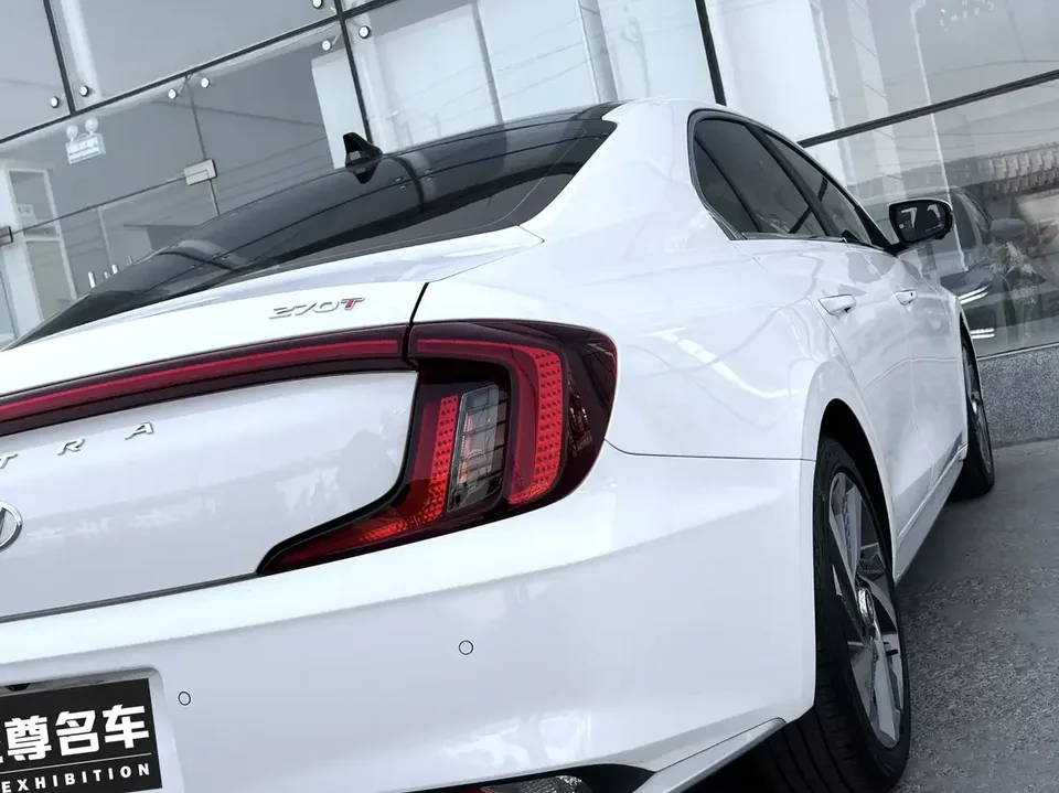 Hyundai Famous pictures famous pictures 2021 270TGDi DCT Flagship TOP 2022 — thumbnail 3