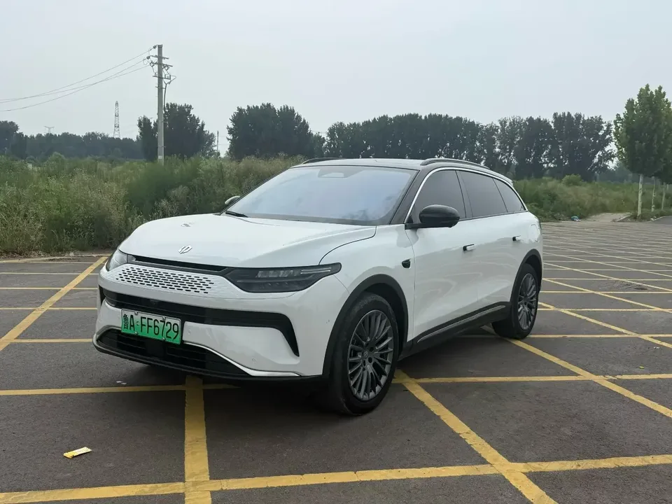 Leapmotor Zero running C11 Zero running C11 2024 Extended Range 300 Smart Edition 2024 — photo 1, buy with delivery to Moscow