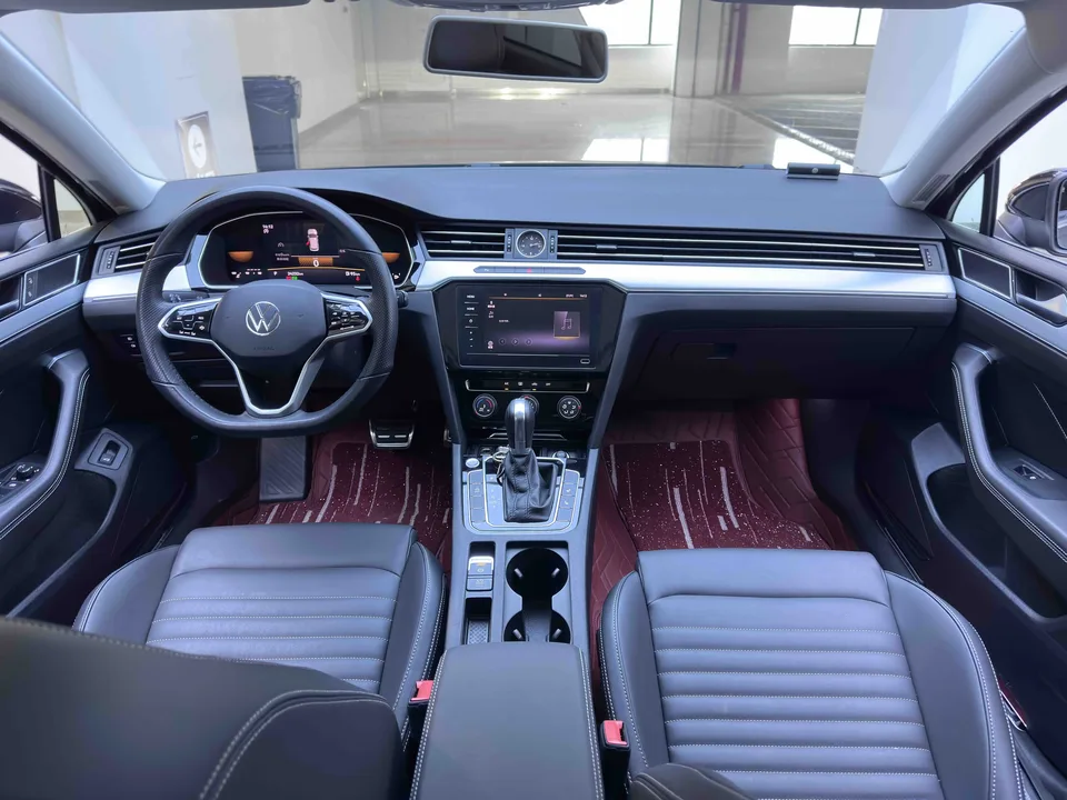 Volkswagen Magotan Magotan 2023 2 millionth anniversary edition 280TSI DSG comfort model 2025 — thumbnail 4