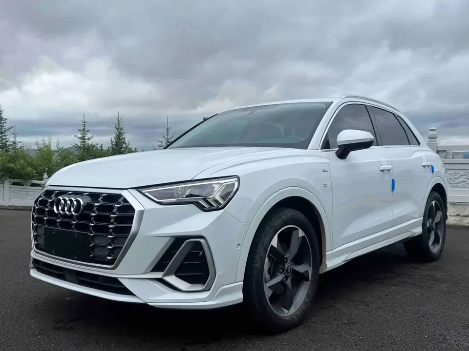 Audi Q3 Audi Q3 2022 35 TFSI Stylish Dynamic 2022 — photo 1, buy with delivery to Moscow
