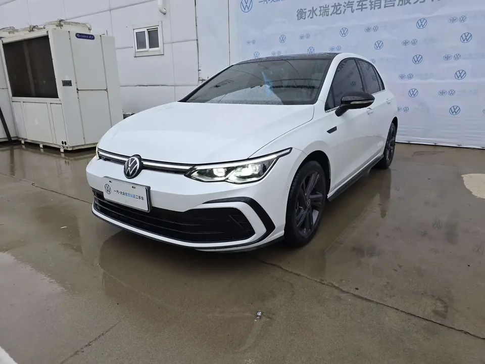 Volkswagen Golf golf 2023 280TSI DSG R-Line Lite 2023 — photo 1, buy with delivery to Moscow