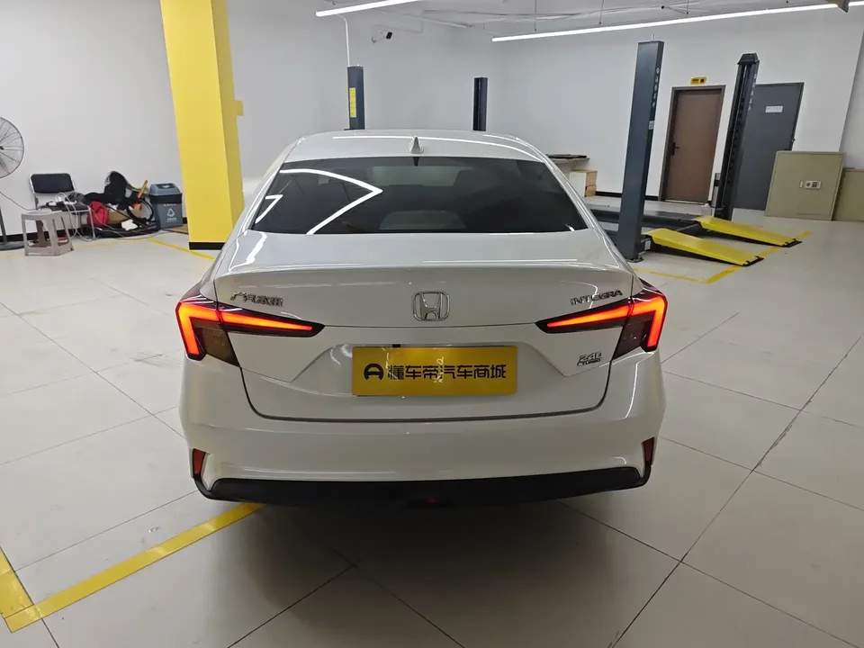 Honda Integra Style 2022 240TURBO CVT Tech Edition 2022 — миниатюра 2