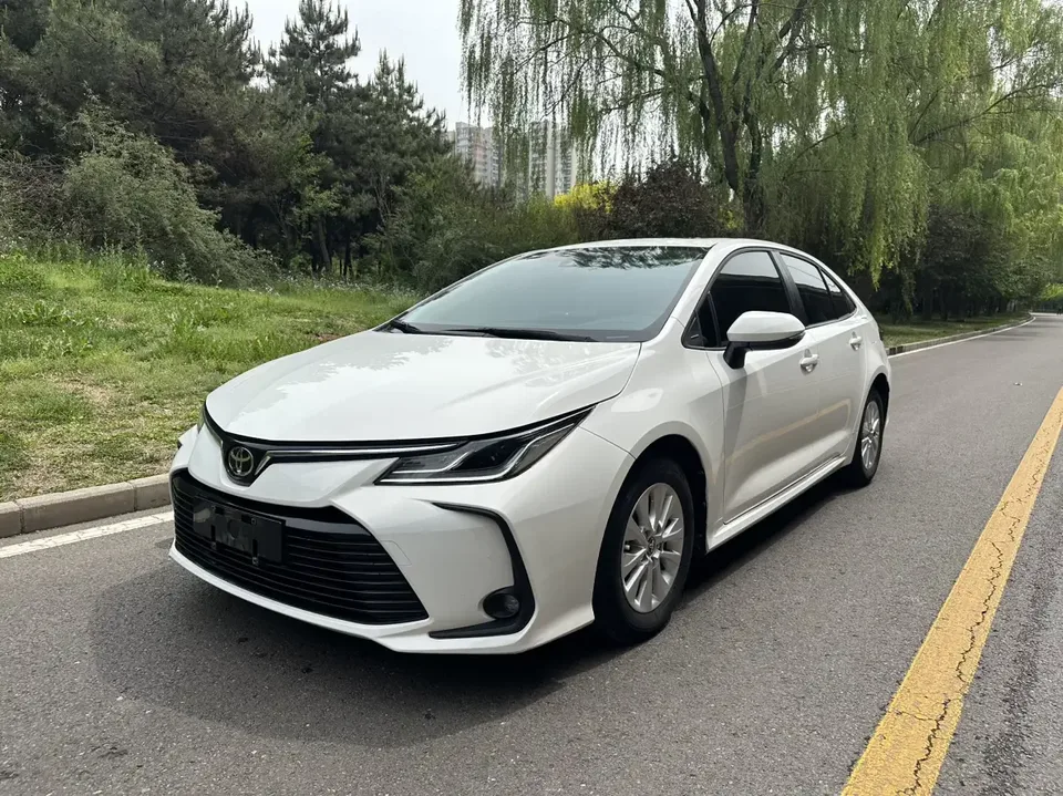 Toyota Corolla Corolla 2021 1.5L CVT Elite Edition 2022 — photo 1, buy with delivery to Moscow