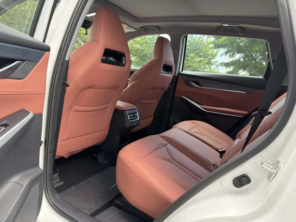 Changan CS75PLUS Changan CS75 PLUS 2026 Smart Champion Edition 1.5T New Blue Whale Smart Navigation Model 2025 — thumbnail 3
