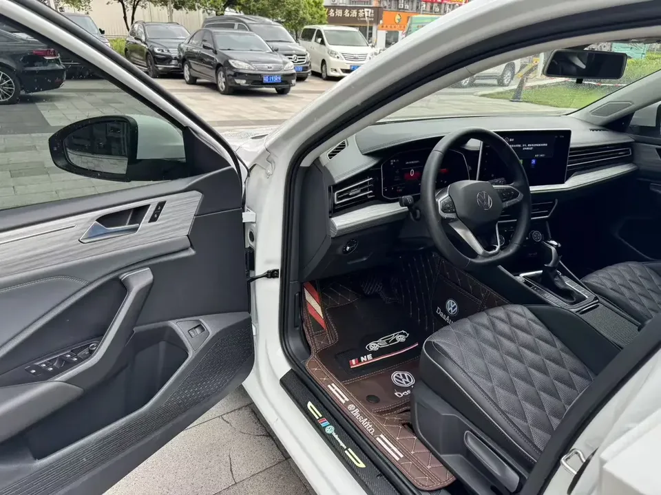 Volkswagen Sagitar Sagitar 2024 300TSI DSG Beyond Edition 2024 — thumbnail 4