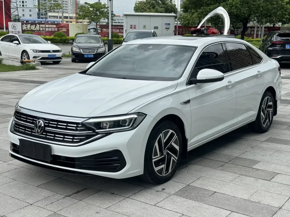 Volkswagen Sagitar Sagitar 2024 300TSI DSG Beyond Edition 2024 — photo 1, buy with delivery to Moscow
