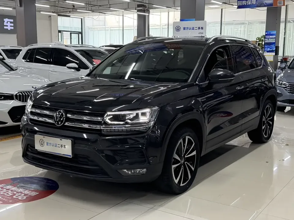 Volkswagen Tharu tuyue 2022 280TSI 2WD Deluxe Edition 2022 — photo 1, buy with delivery to Moscow