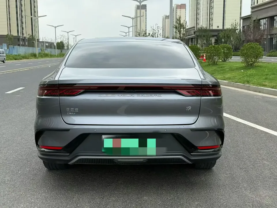BYD Han DM Chinese DM 2022 DM-i 121KM Premium 2023 — thumbnail 2