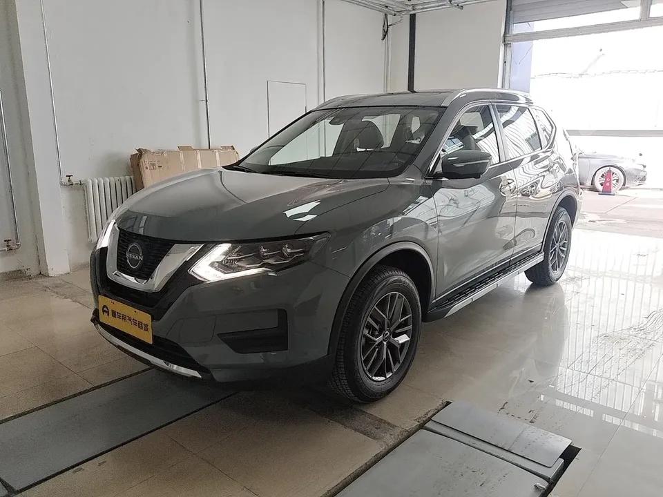 Nissan X-Trail Qijun 2025 Honor 2.0L 2WD Leading Edition 2025 — photo 1, buy with delivery to Moscow