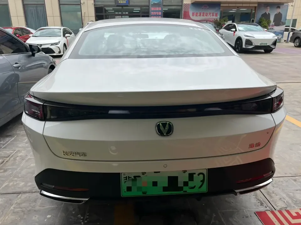 Changan Eado PHEV Eado PHEV 2025 Smart New Blue Whale 145KM Battleship Edition 2026 — thumbnail 2