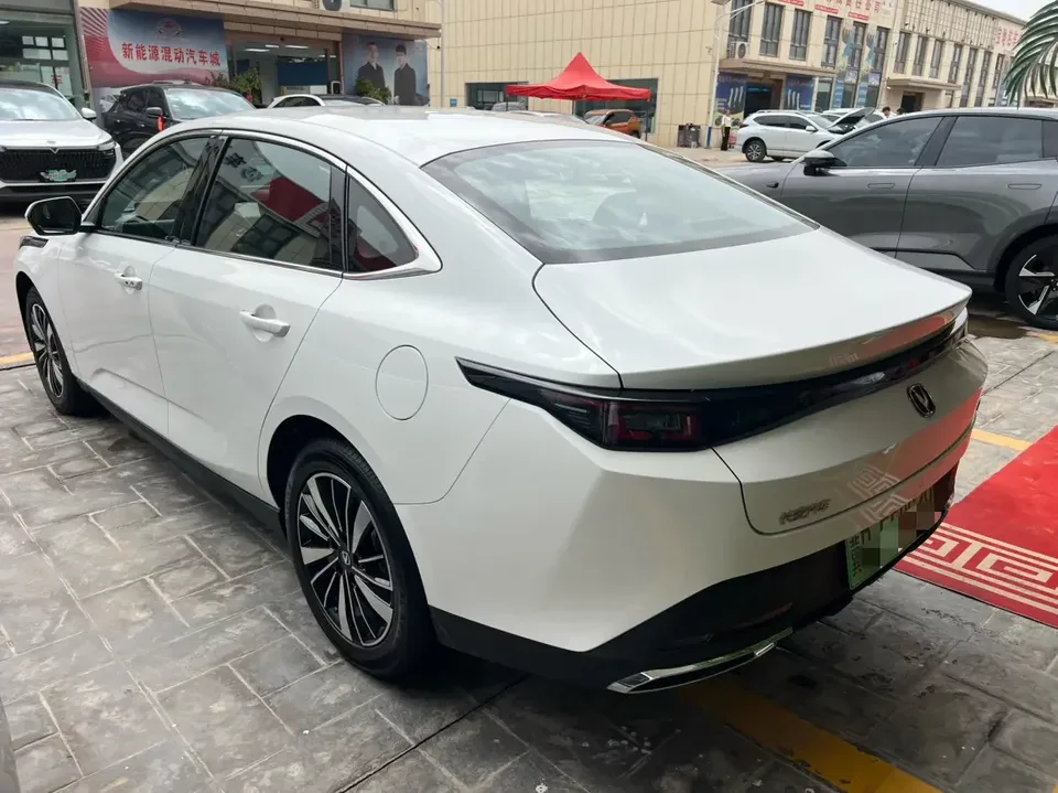 Changan Eado PHEV Eado PHEV 2025 Smart New Blue Whale 145KM Battleship Edition 2026 — thumbnail 4