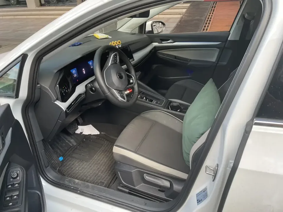 Volkswagen Golf golf 2023 280TSI DSG Pro facelift 2024 — thumbnail 3