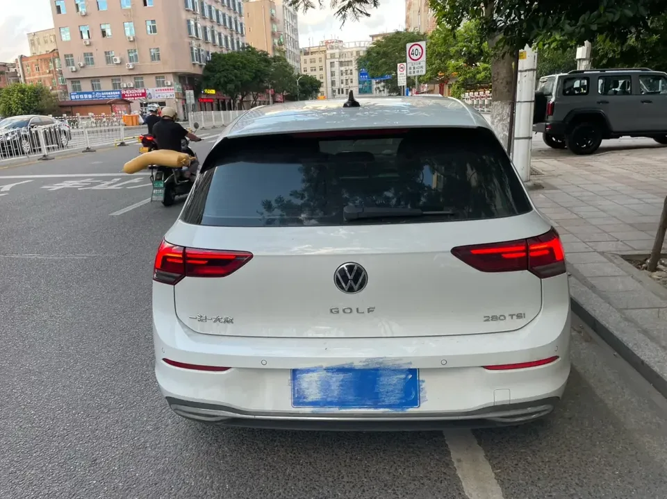 Volkswagen Golf golf 2023 280TSI DSG Pro facelift 2024 — thumbnail 4
