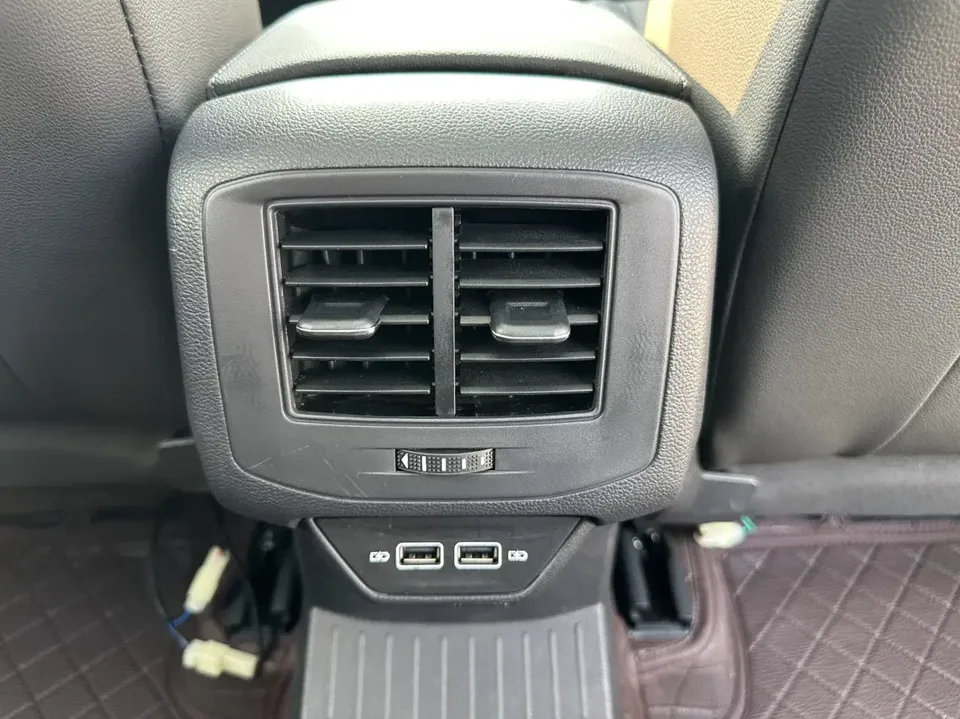 Volkswagen T-Roc TANG 2022 280TSI DSG 2WD Comfort PLUS 2022 — thumbnail 3