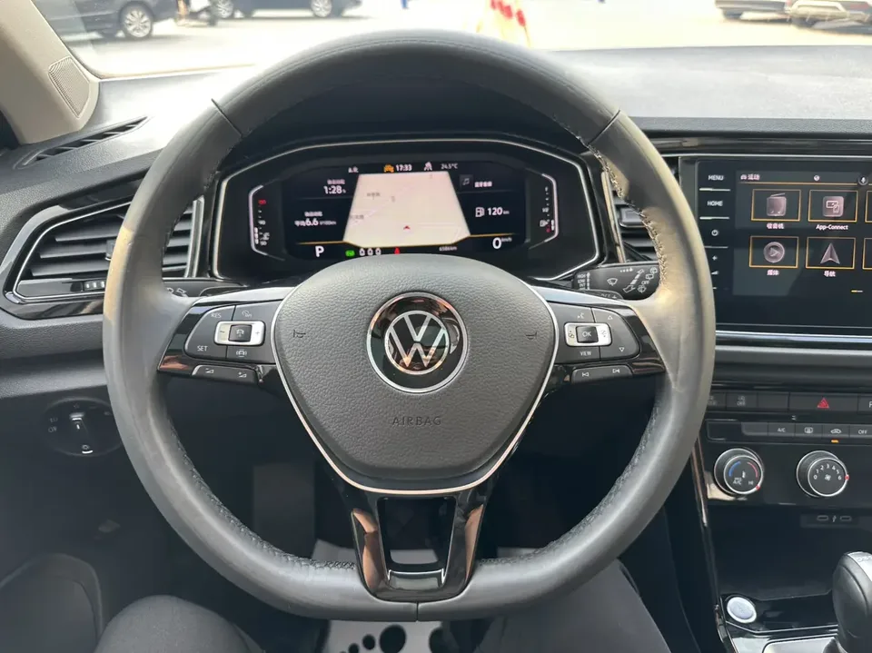 Volkswagen T-Roc TANG 2022 280TSI DSG 2WD Comfort PLUS 2022 — thumbnail 4