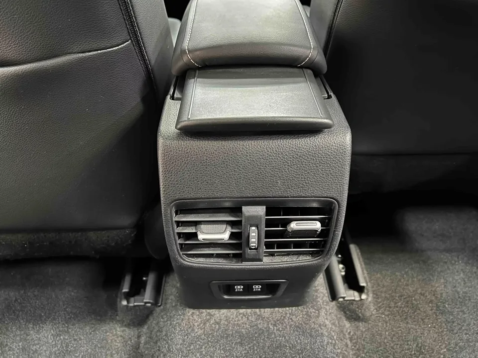 Toyota Corolla Corolla 2021 Dual Engine 1.8L E-CVT Ultimate Edition 2022 — thumbnail 3