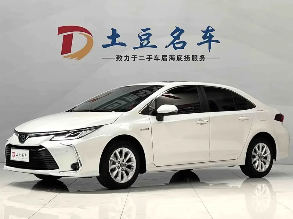 Toyota Corolla Corolla 2021 Dual Engine 1.8L E-CVT Ultimate Edition 2022 — photo 1, buy with delivery to Moscow