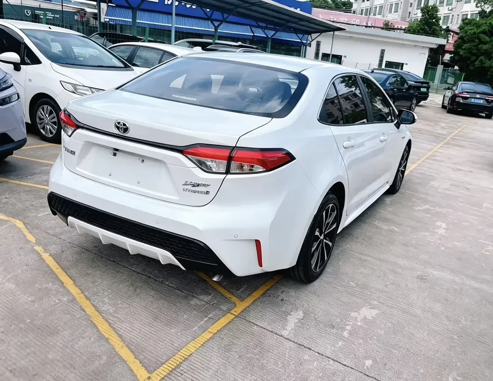Toyota Levin Lei Ling 2022 Dual Engine 1.8H E-CVT Sports Edition 2022 — thumbnail 2