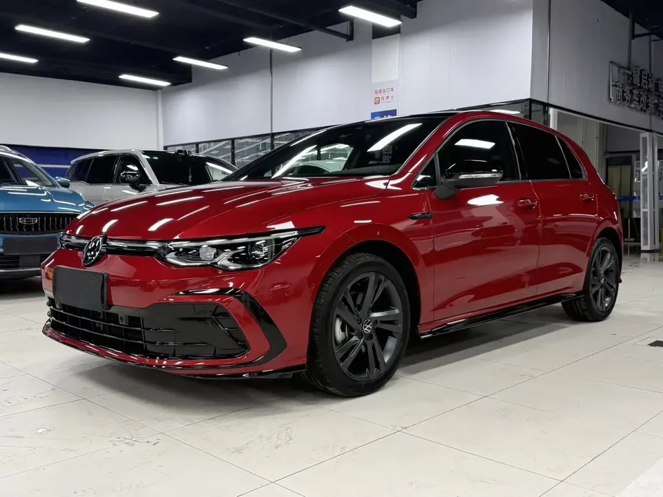 Volkswagen Golf golf 2022 280TSI DSG R-Line 2022 — фото 1, купить с доставкой в Москву