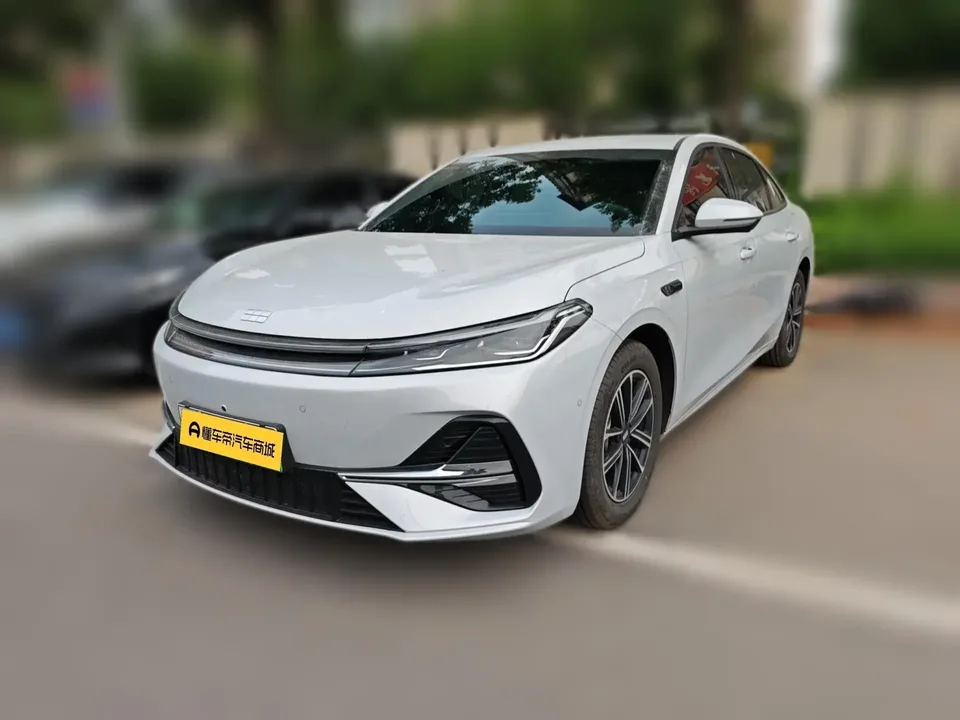 Geely Galaxy A7 EM Galaxy A7 EM 2025 70km Launch Edition 2025 — photo 1, buy with delivery to Moscow