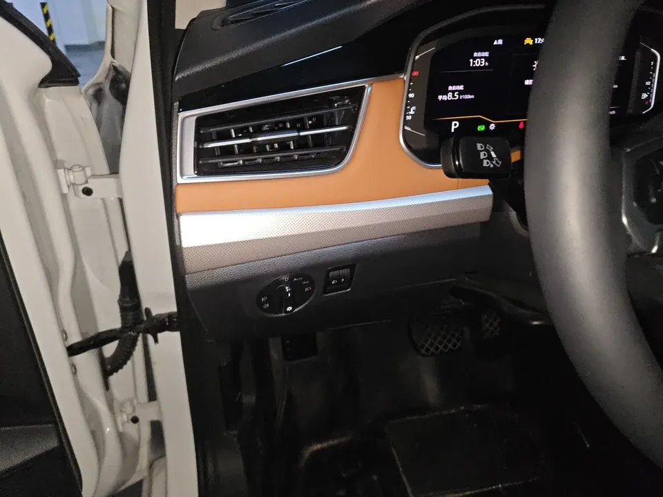 Volkswagen Bora Bora 2023 200TSI DSG Joy Travel PRO Edition 2023 — thumbnail 4