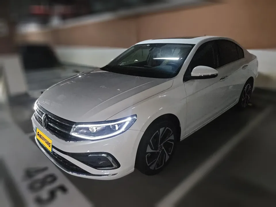 Volkswagen Bora Bora 2023 200TSI DSG Joy Travel PRO Edition 2023 — photo 1, buy with delivery to Moscow
