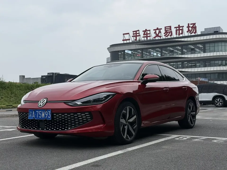 Volkswagen Lamando Lingdu 2022 Lingdu L 280TSI DSG Cool Edition 2022 — photo 1, buy with delivery to Moscow
