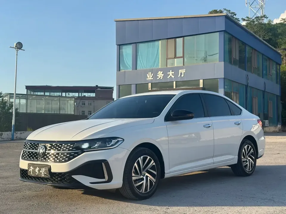Volkswagen Lavida Lavida 2023 280TSI DSG Starry Sky Forever Edition 2023 — фото 1, купить с доставкой в Москву