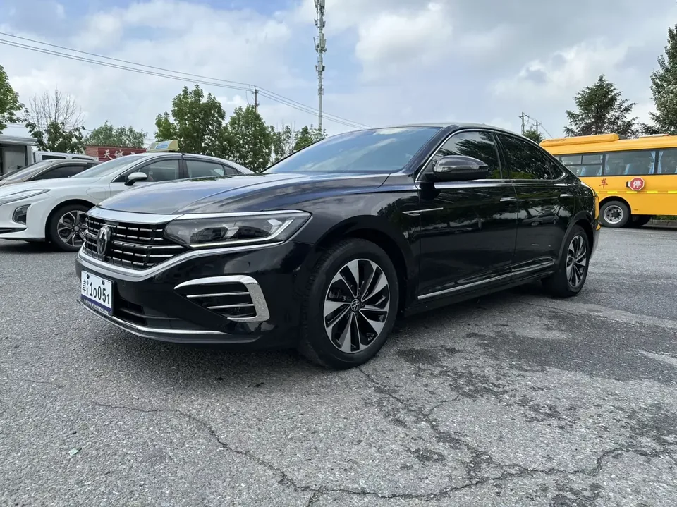 Volkswagen Passat Passat 2023 Modified 280TSI Elite Edition 2023 — photo 1, buy with delivery to Moscow