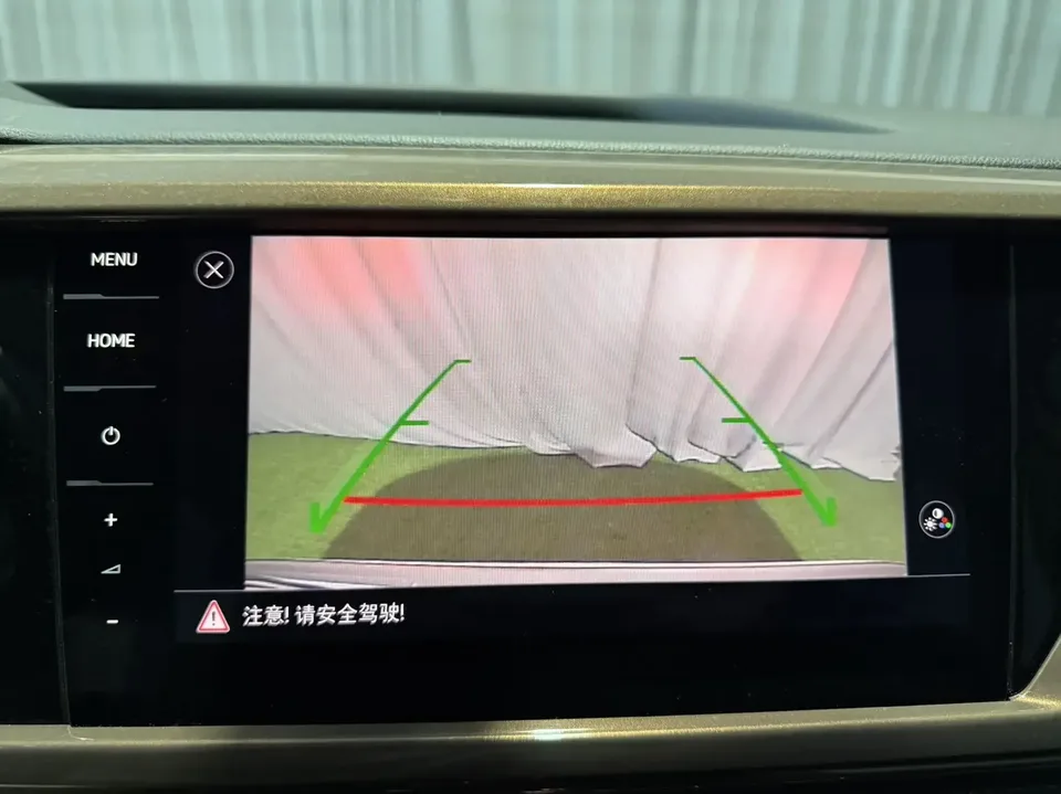 Volkswagen Tharu tuyue 2022 280TSI 2WD Deluxe Edition 2022 — thumbnail 3