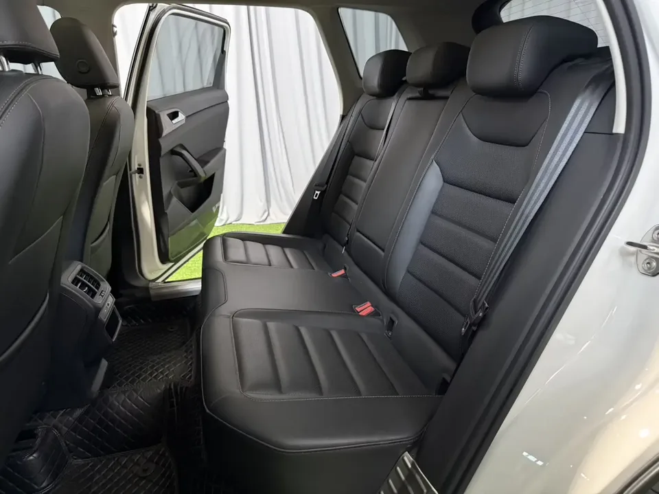 Volkswagen Tharu tuyue 2022 280TSI 2WD Deluxe Edition 2022 — thumbnail 5