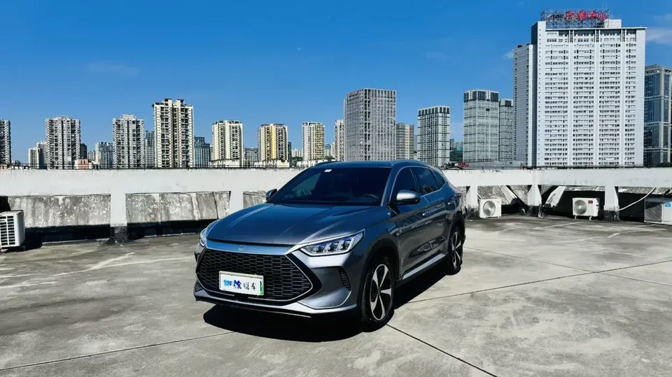 BYD Song PLUS DM Song PLUS DM 2021 DM-i 110KM 2WD Flagship PLUS 2023 — фото 1, купить с доставкой в Москву
