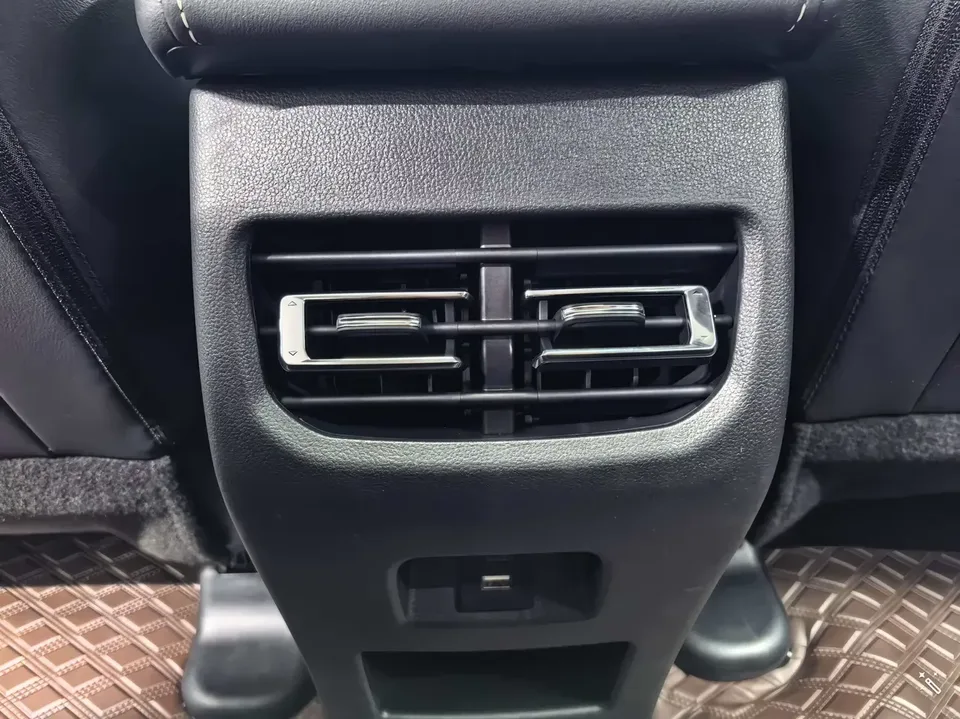Haval M6 Haval M6 2023 PLUS 1.5T DCT Luxury Intelligent Connection 2023 — thumbnail 3