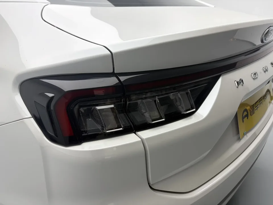 Ford Mondeo Mondeo 2023 EcoBoost 180 Comfort 2025 — thumbnail 4