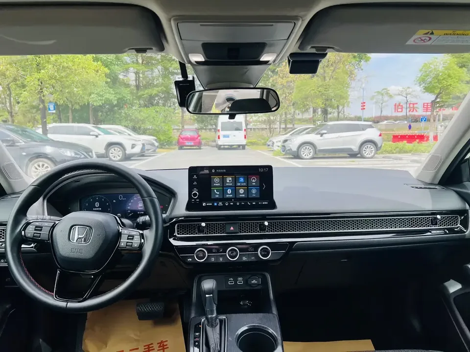 Honda CIVIC Civic 2022 240TURBO CVT Dynamic C-position Special Edition 2024 — thumbnail 2