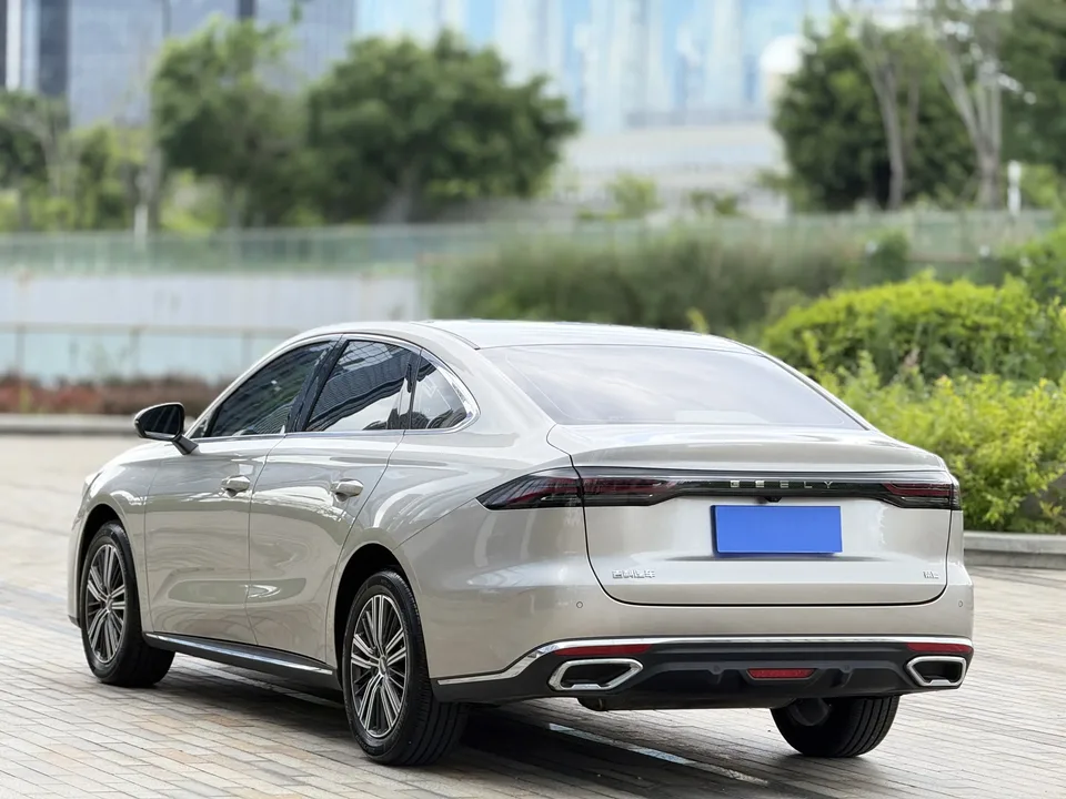 Geely Emgrand emgrand 2026 5th Generation 1.5L CVT Premium 2026 — thumbnail 4