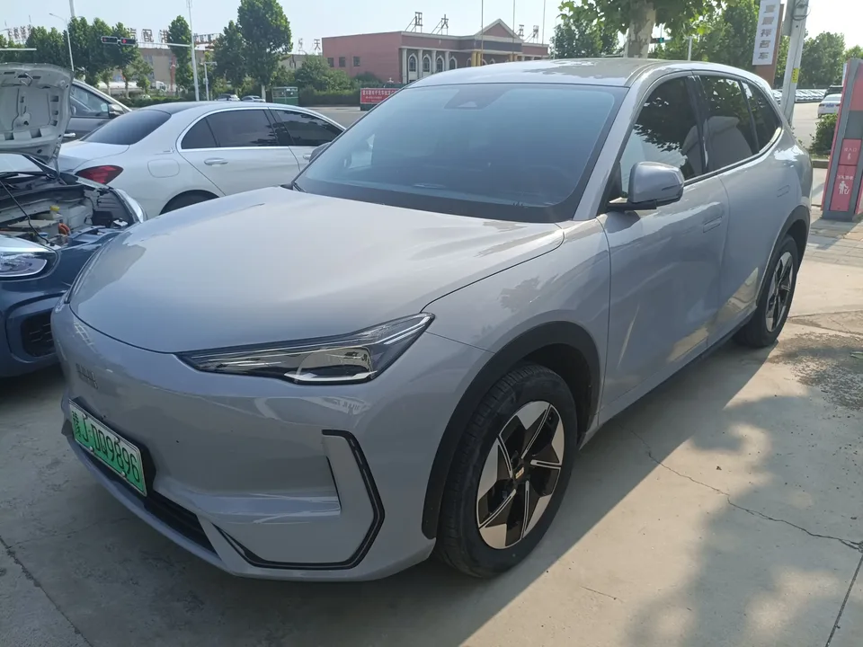 Geely Galaxy E5 Galaxy E5 2024 530km long-distance version 2024 — photo 1, buy with delivery to Moscow