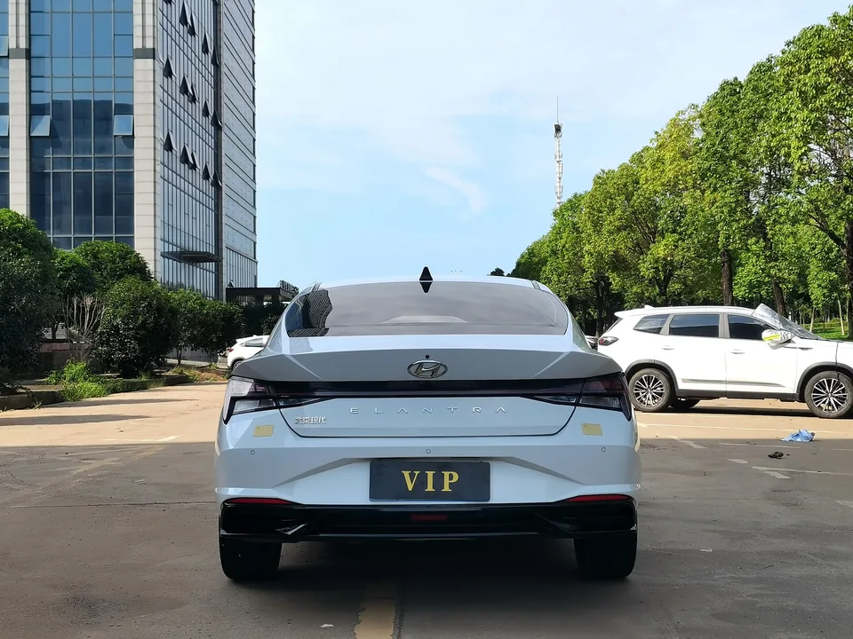 Hyundai Elantra Elantra 2022 1.5L CVT LUX Premium Edition 2023 — thumbnail 5