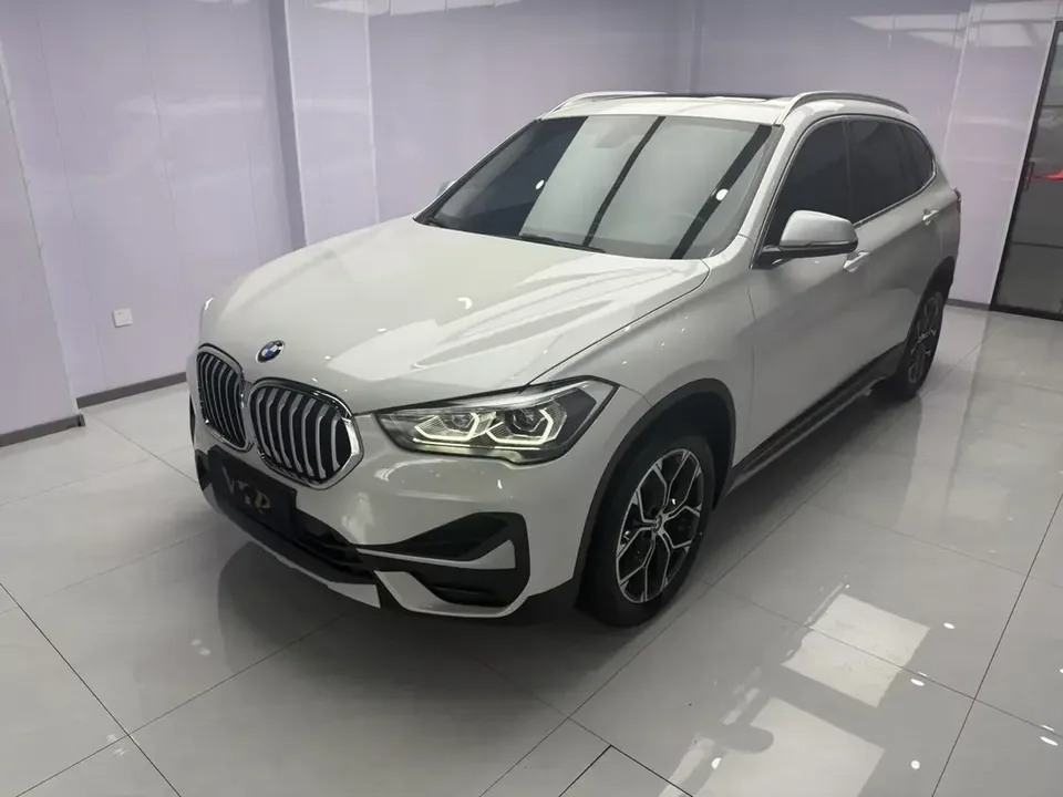 BMW X1 BMW X1 2022 sDrive20Li Fashion 2023 — photo 1, buy with delivery to Moscow