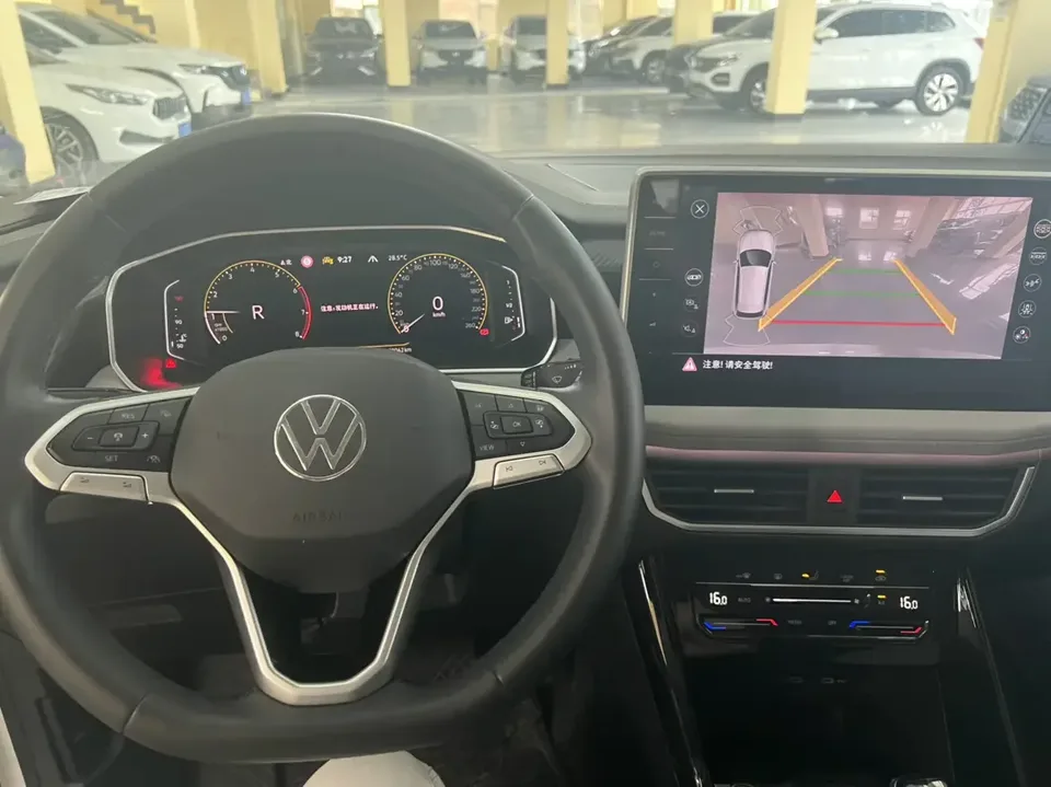 Volkswagen Tayron Tanyue 2023 280TSI 2WD Luxury Plus Advanced Edition 2022 — thumbnail 4
