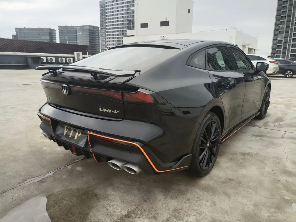 Changan UNI-V Changan UNI-V 2023 1.5T Sports Edition 2024 — thumbnail 2