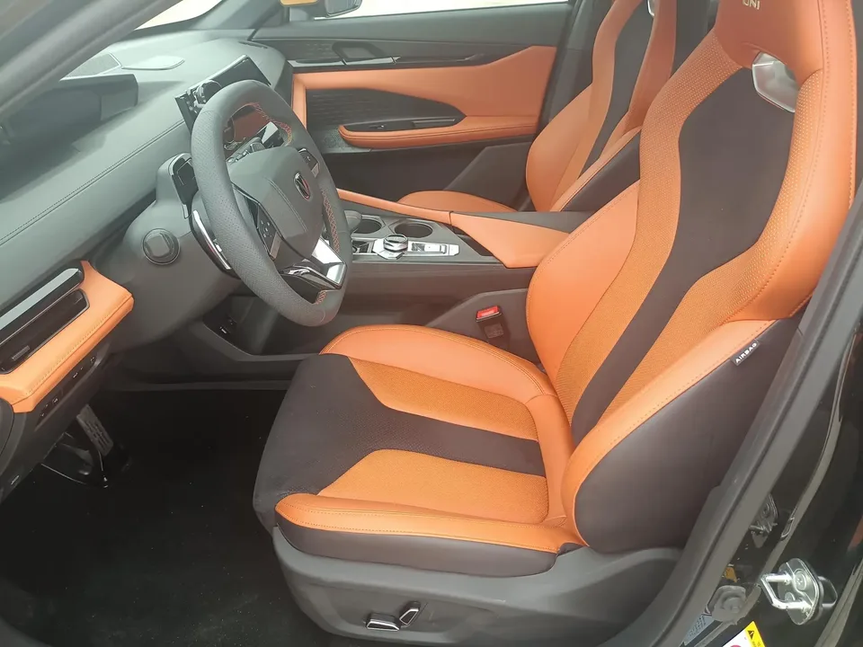 Changan UNI-V Changan UNI-V 2023 1.5T Sports Edition 2024 — thumbnail 3
