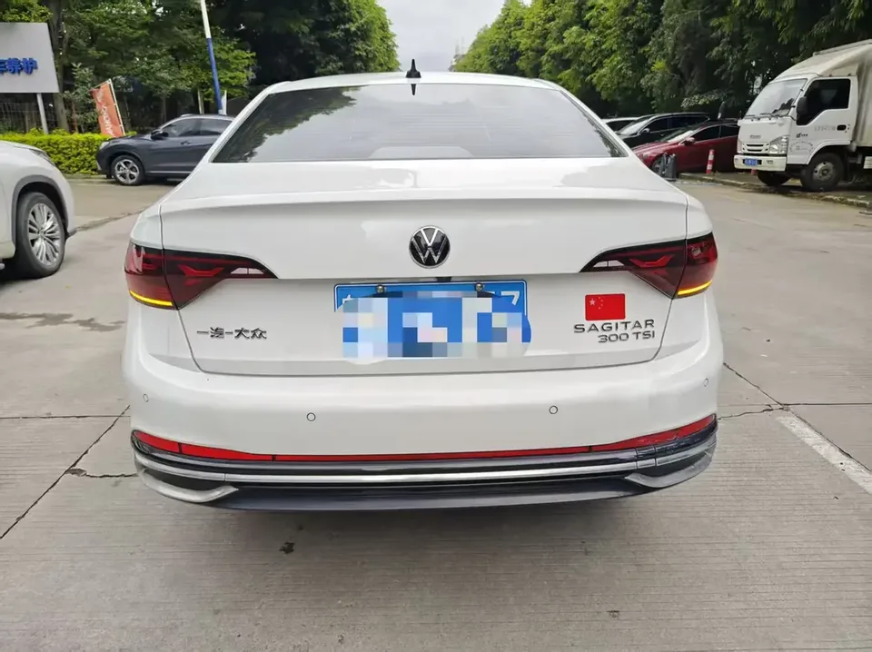 Volkswagen Sagitar Sagitar 2024 300TSI DSG Flying Edition 2024 — миниатюра 2