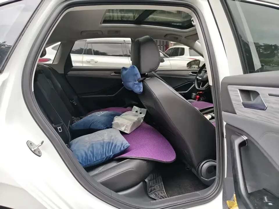 Volkswagen Sagitar Sagitar 2024 300TSI DSG Flying Edition 2024 — миниатюра 3