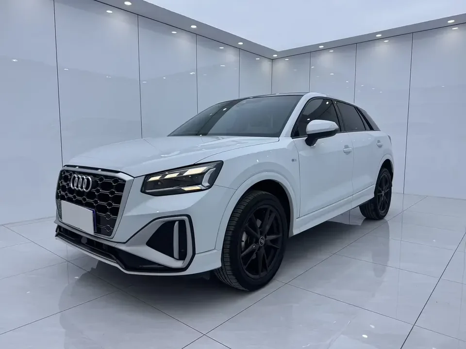 Audi Q2L Audi Q2L 2022 35 TFSI Progressive Dynamic 2022 — photo 1, buy with delivery to Moscow