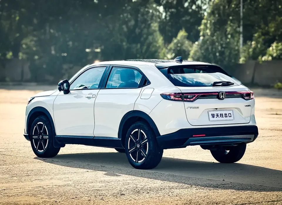 Honda VEZEL Binzhi 2023 1.5L CVT Elite Edition 2023 — thumbnail 2