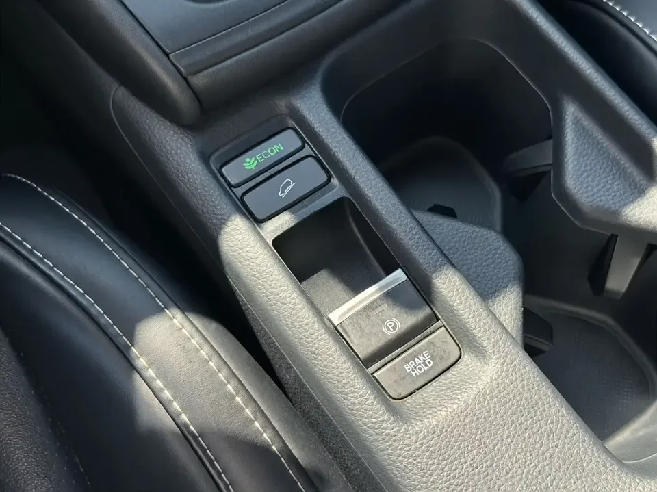 Honda VEZEL Binzhi 2023 1.5L CVT Elite Edition 2023 — thumbnail 5